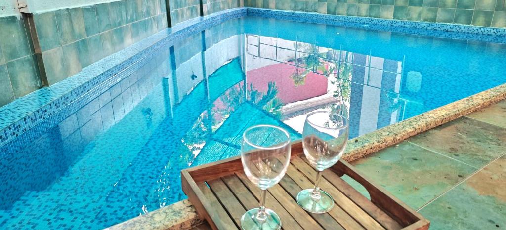 Πισίνα στο ή κοντά στο GR STAYS Sol Villa Candolim with Private Pool, Walking distance to Beach