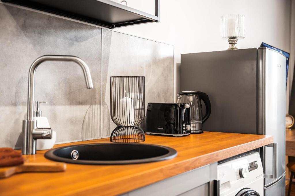 Majestic Square View Residence - 11