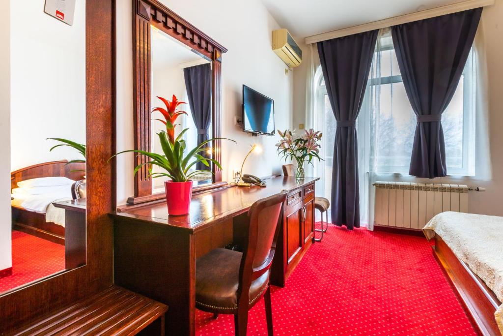 Garni Hotel Royal Crown - Kral Oda