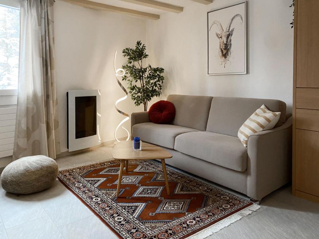 Apartment Residenza Chesa Margun 45-2 by Interhome