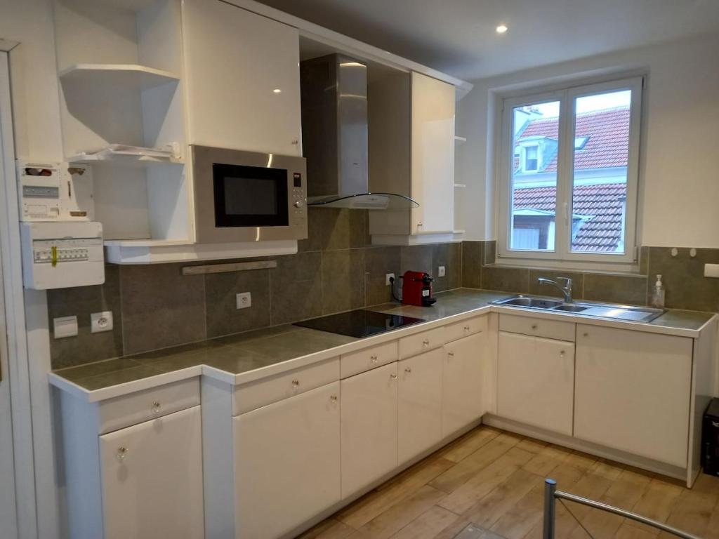 Una cocina o cocineta en 243- Jardin de Jouy - Vincennes Centre