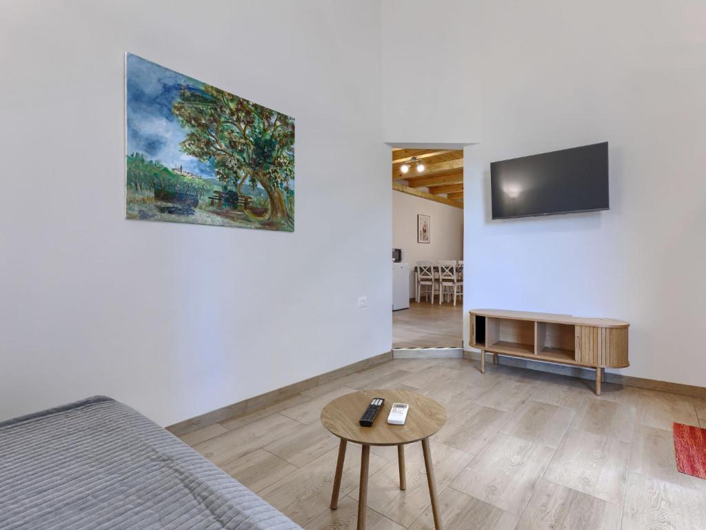 Μια τηλεόραση ή/και κέντρο ψυχαγωγίας στο Apartment Marija by Interhome