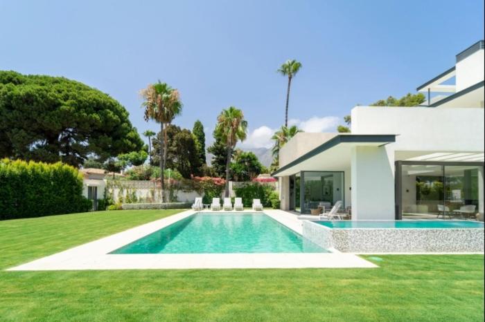 Πισίνα στο ή κοντά στο Ultra Luxury 5 Bedroom Retreat with Rooftop Solarium