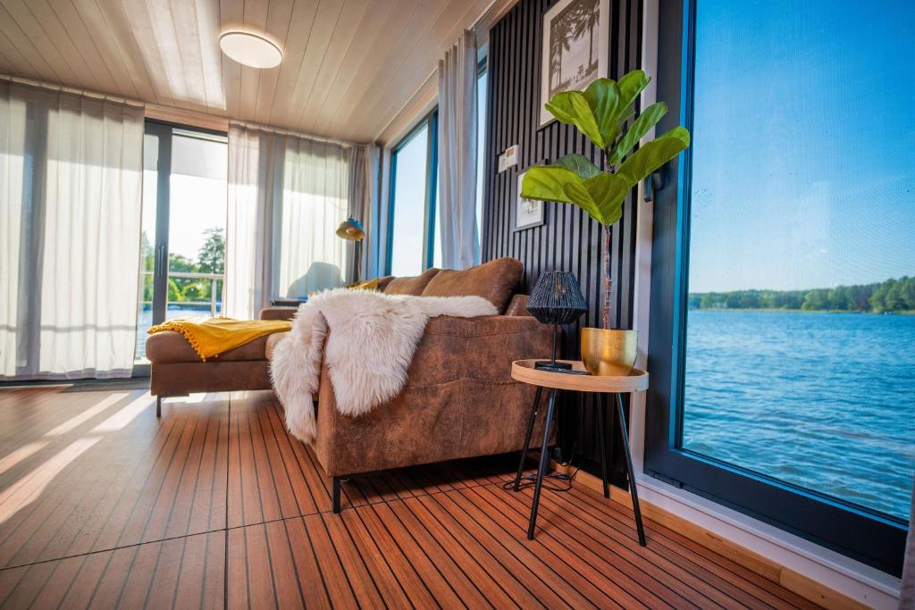 Loodusmaastik paatelamu lähedal