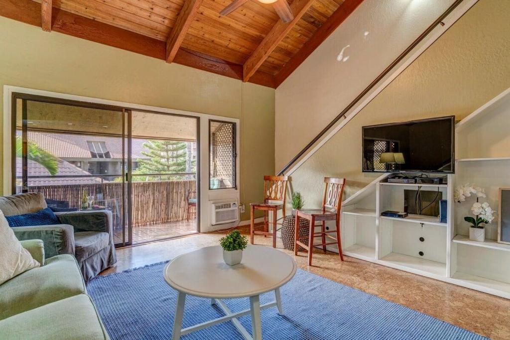 Kuchyň nebo kuchyňský kout v ubytování Kihei Resort 202 · KRS 202 Family Getaway 2BD w AC Pool Beach