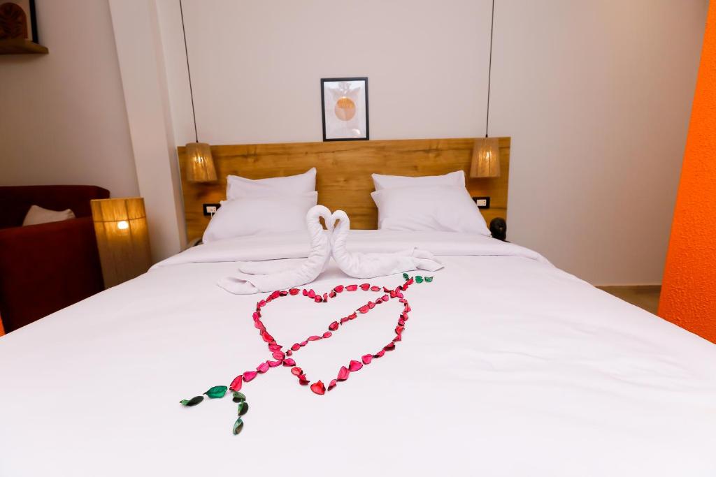 Rixoss tower Pyramids View - 1