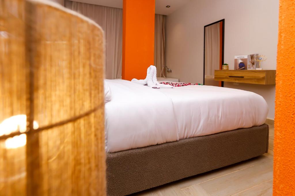 Rixoss tower Pyramids View - 10