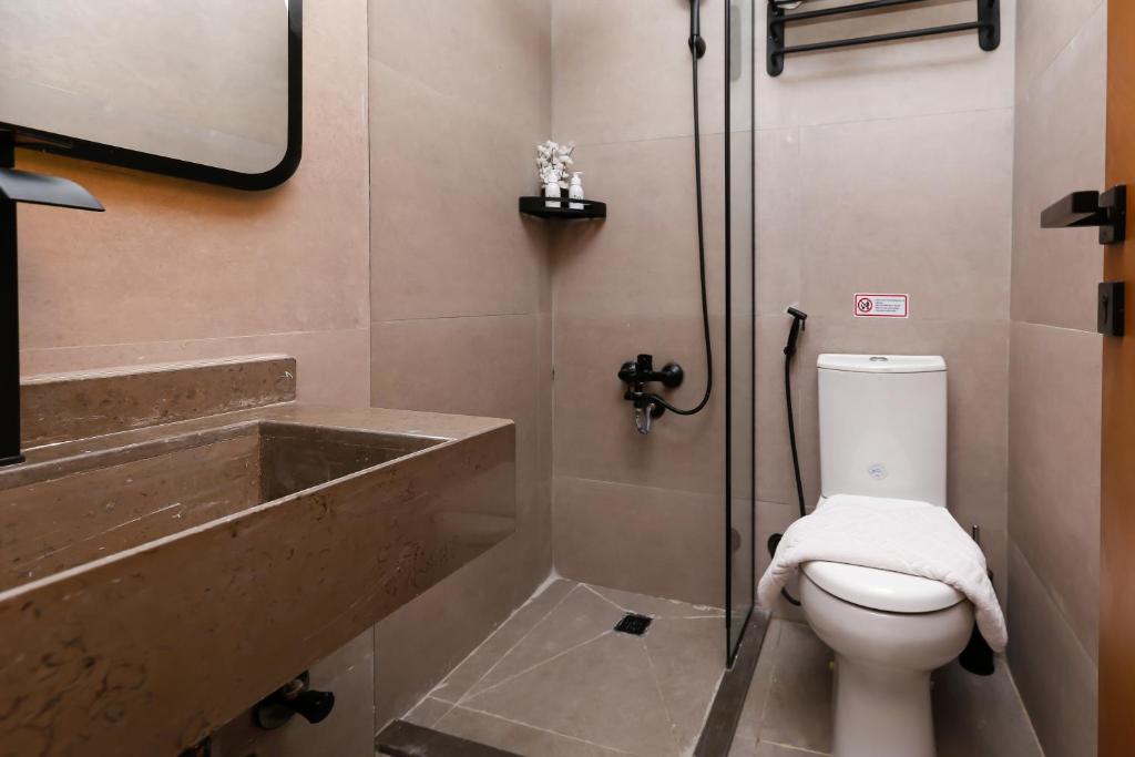 Rixoss tower Pyramids View - 15