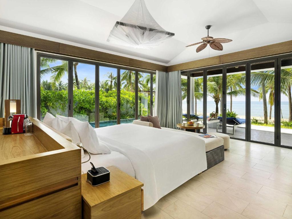 Bungalow Deluxe có Tầm Nhìn Ra Biển và Hồ Bơi Riêng