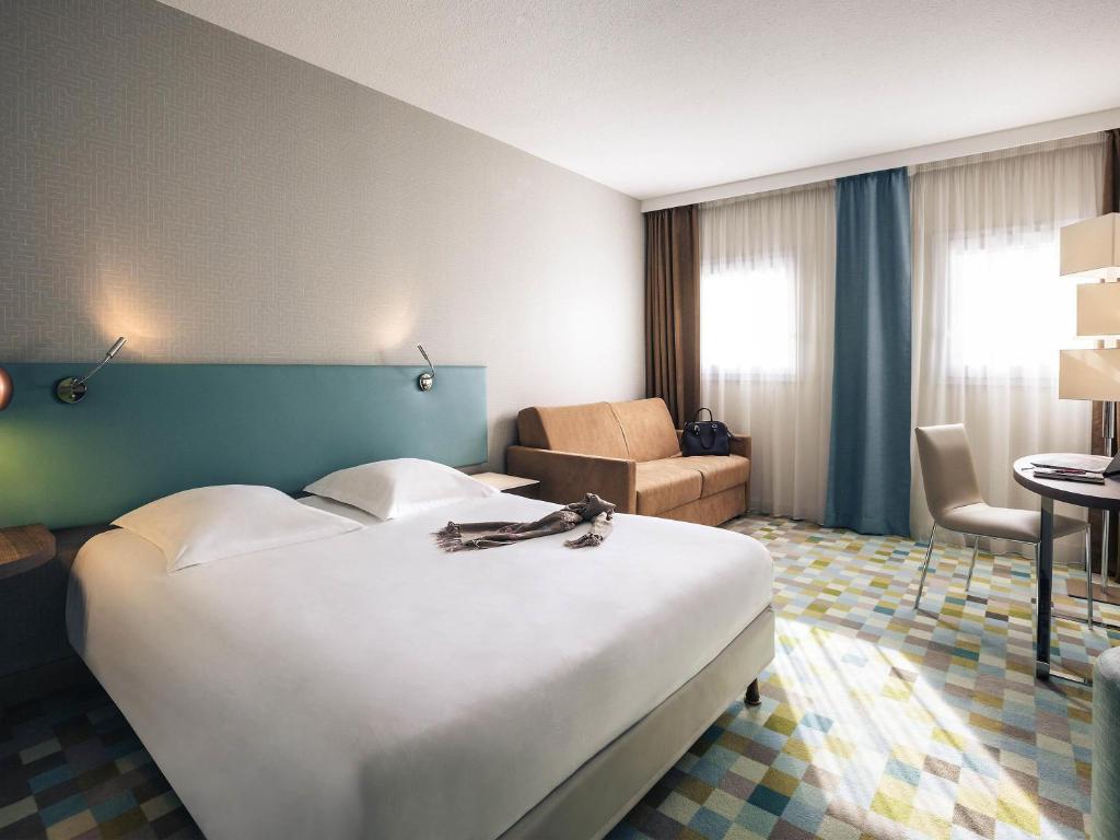Hôtel Mercure Marne-la-Vallée Bussy St Georges photo