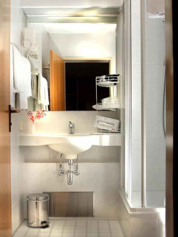 Hotel Bartholomäus - Single Room