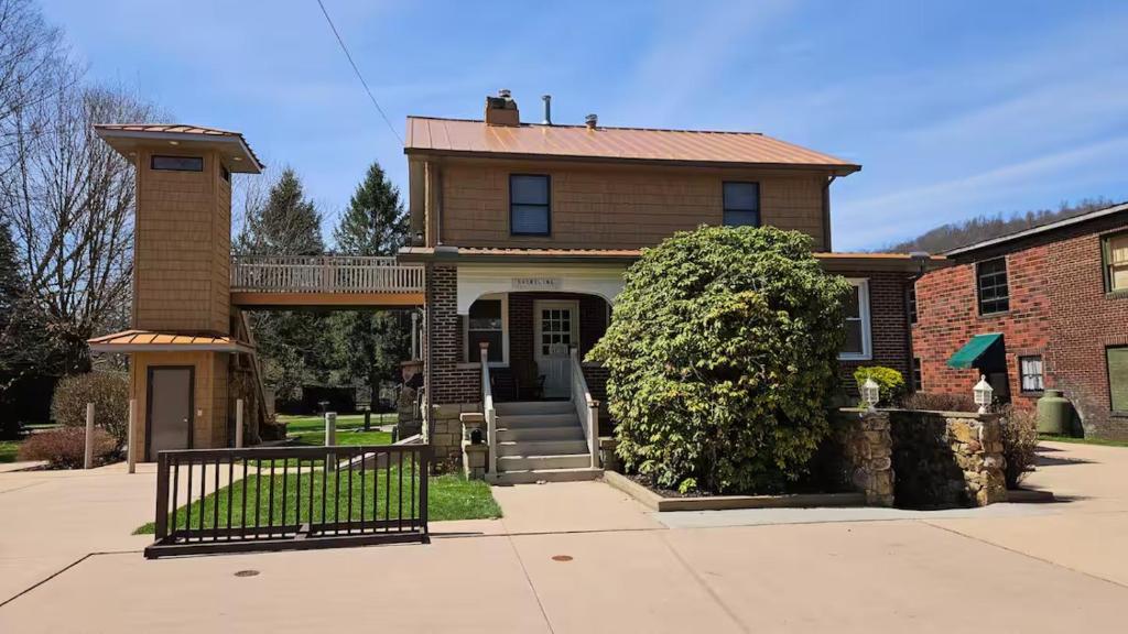 Budova, kde se prázdninový dům nachází