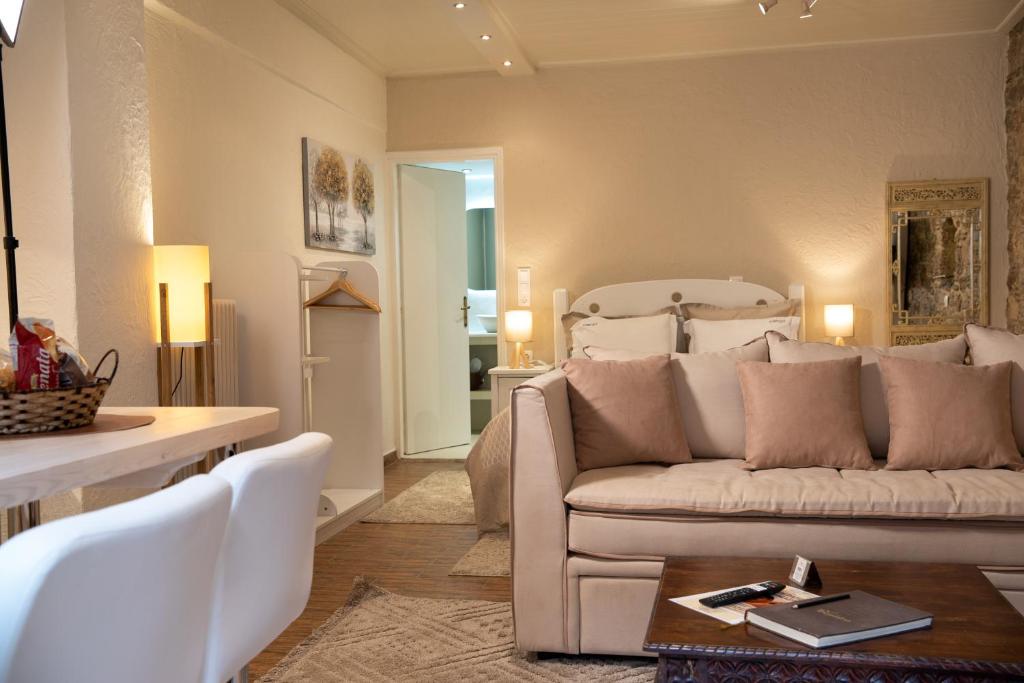 Ampolis Guest House - 2