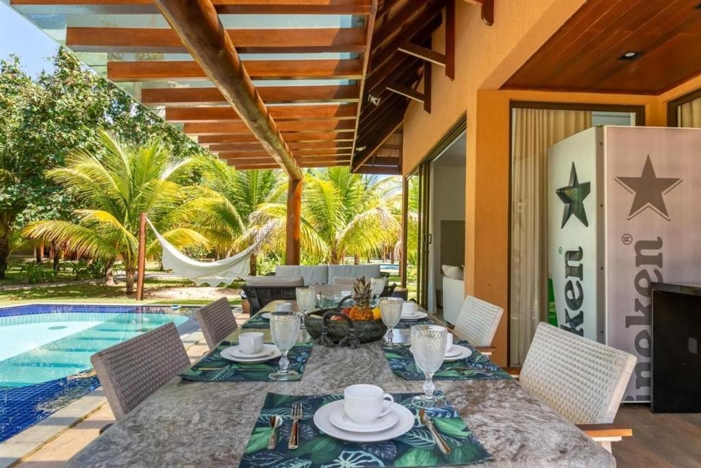 La alberca dentro o cerca de Bangalô Luxo-Piscina Privativa-Eco Resort-SH134