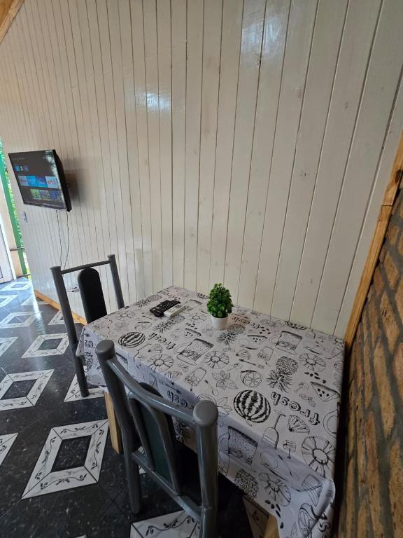 Μια τηλεόραση ή/και κέντρο ψυχαγωγίας στο Obera Monoambiente Completo