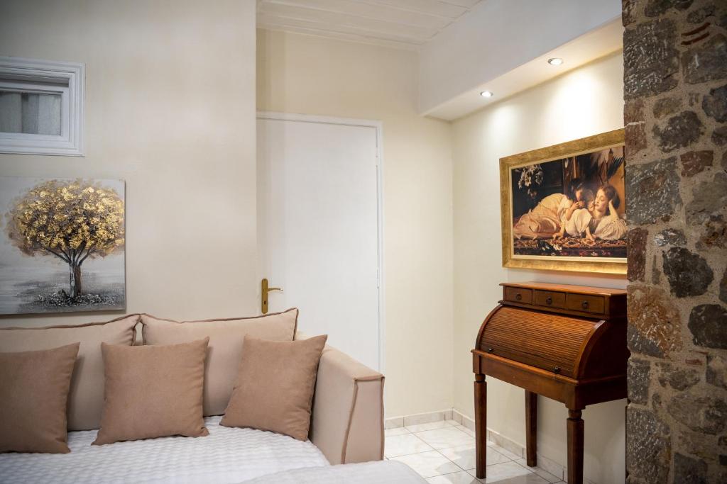 Ampolis Guest House - 16