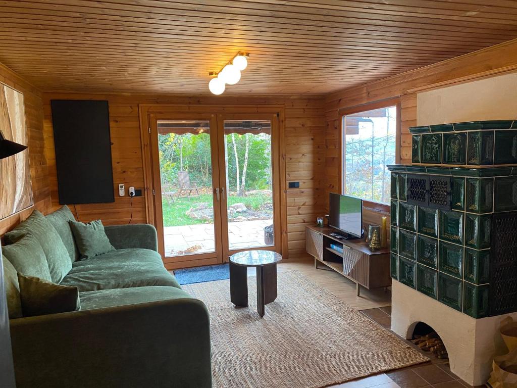 Ruhige Hütte mit toller Aussicht - Two-Bedroom Chalet