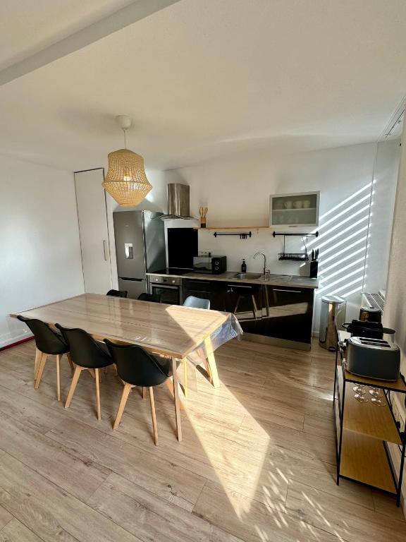 Appartement 2 chambres - Parking gratuit - Proche centre – photo 3