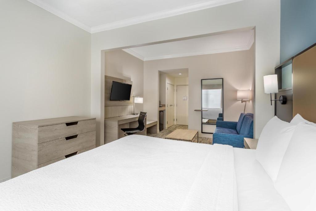 Best Western Plus Airport Inn & Suites - Suite Con Cama Extragrande - No Fumadores