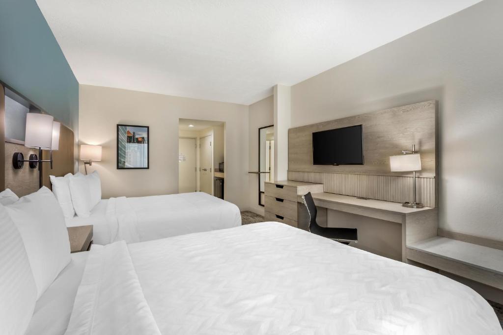 Best Western Plus Airport Inn & Suites - Habitación Queen Con Dos Camas Queen