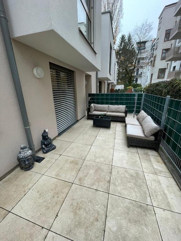 Ruhiges Wiener Townhouse mit Terrasse und Küche