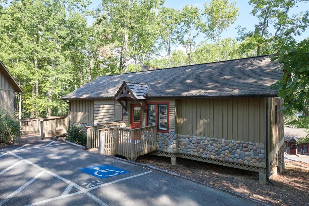 Lanier Islands Legacy Lodge photo