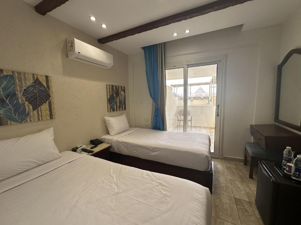 Pyramids Glory Inn - 3