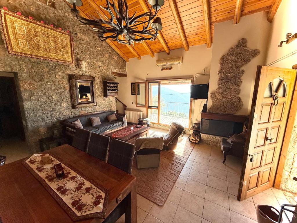 Χώρος καθιστικού στο Villa view Arachova