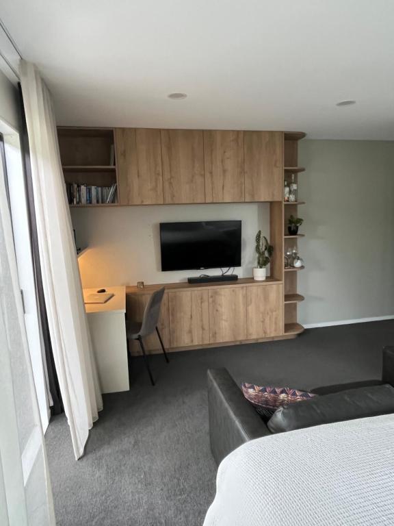 Μια τηλεόραση ή/και κέντρο ψυχαγωγίας στο Peaceful house