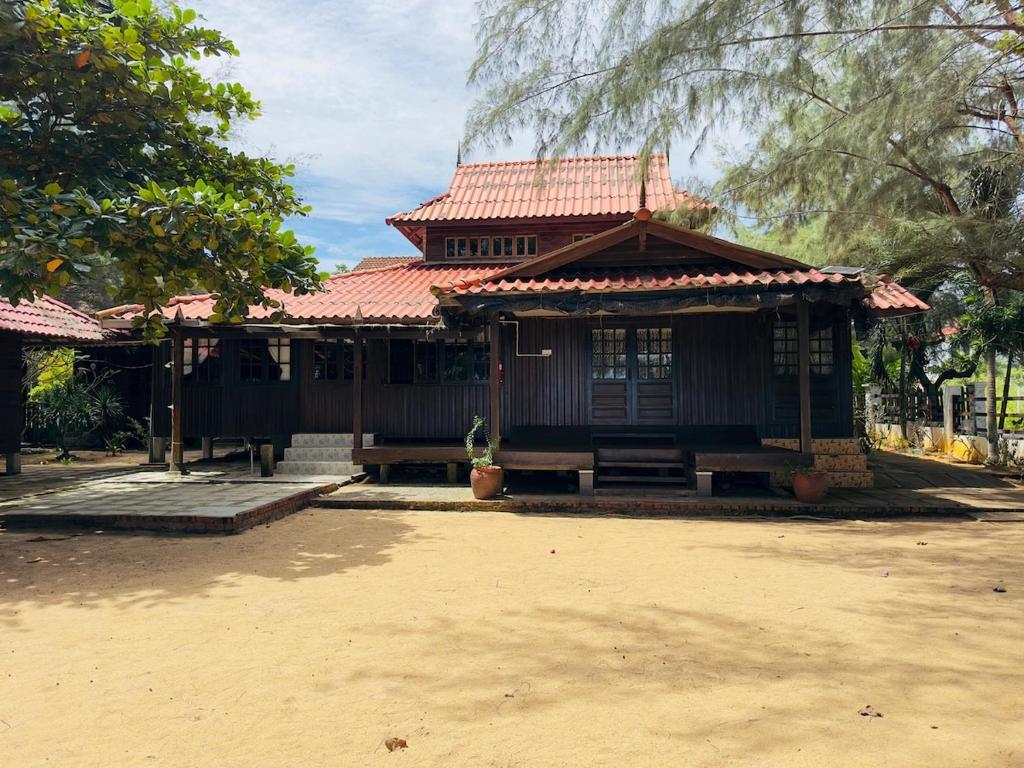 Το κτήριο όπου στεγάζεται  το σαλέ