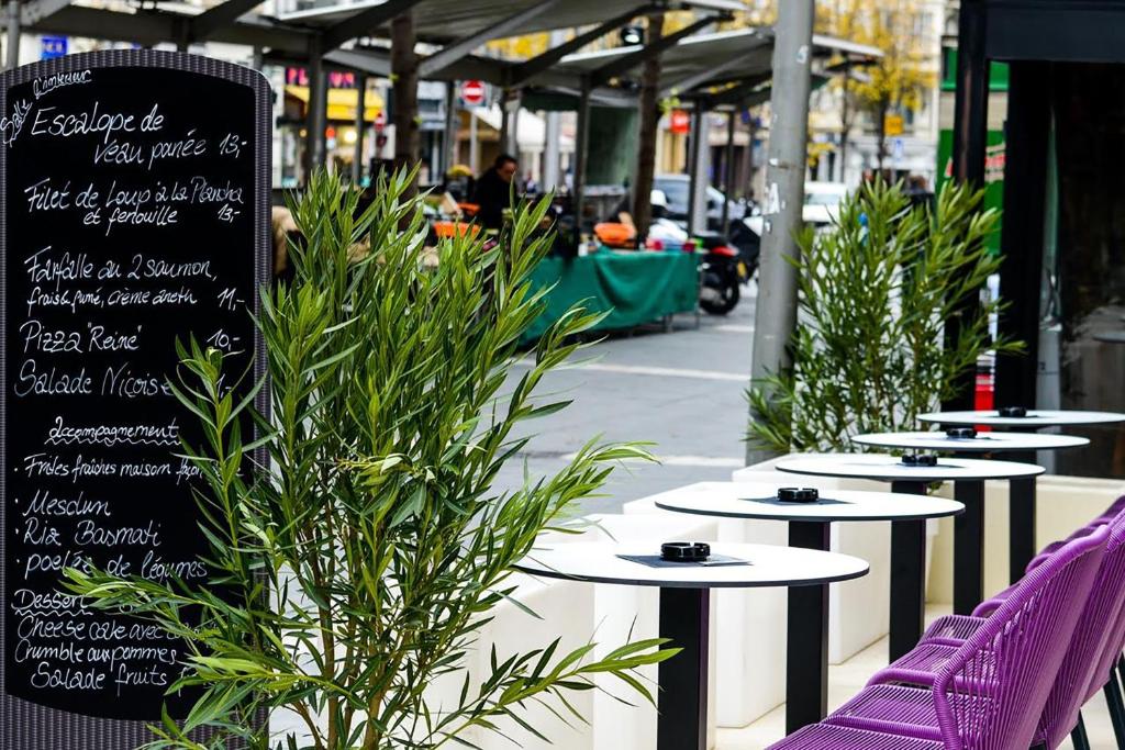 Hôtel & Appartements Monsigny - Resim 28