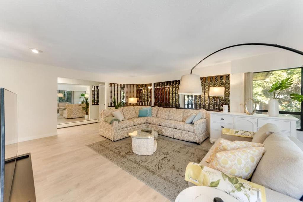 Istumisnurk majutusasutuses Spacious 3BR in Prime Location