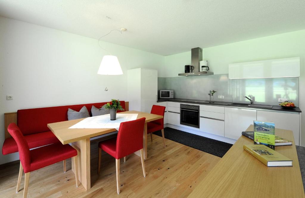 Kuchyň nebo kuchyňský kout v ubytování Apartments Susanne