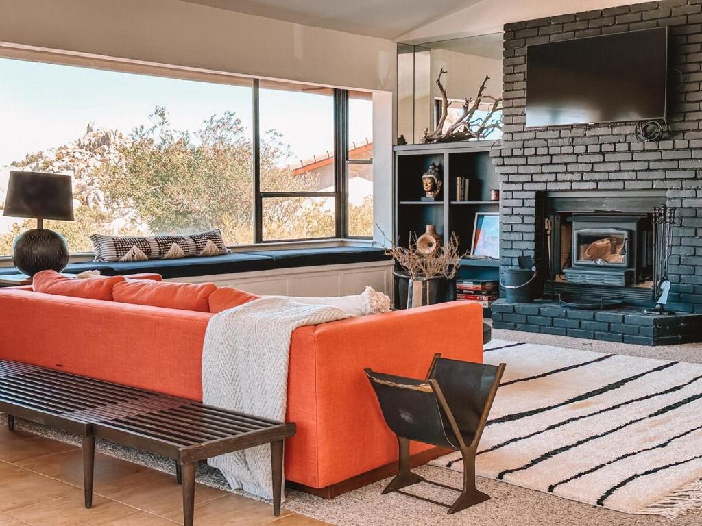 Posezení v ubytování 13-Acres, Epic Pool & Spa in Boulders Stone&Sky