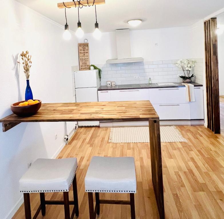 Η κουζίνα ή μικρή κουζίνα στο MA City Centre Apart.(Free Parking/Internet/1BR)
