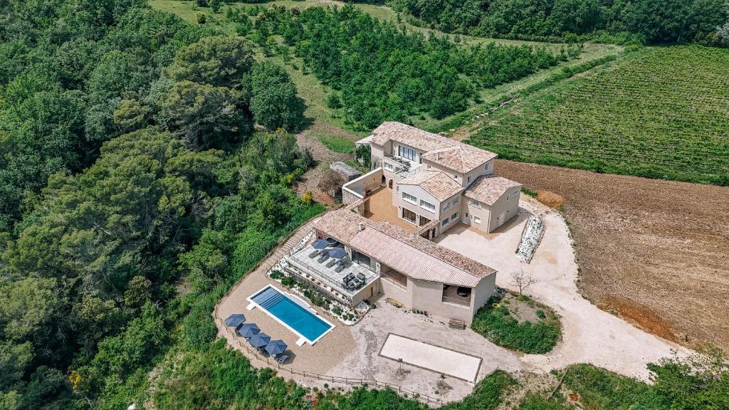 Naturlandskabet i nærheden af villaen