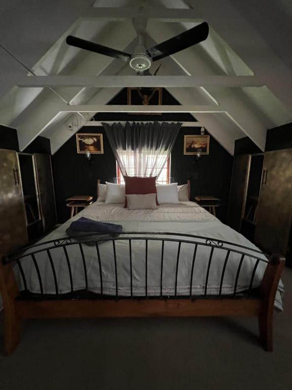 Ένα ή περισσότερα κρεβάτια σε δωμάτιο στο The Granny Flat