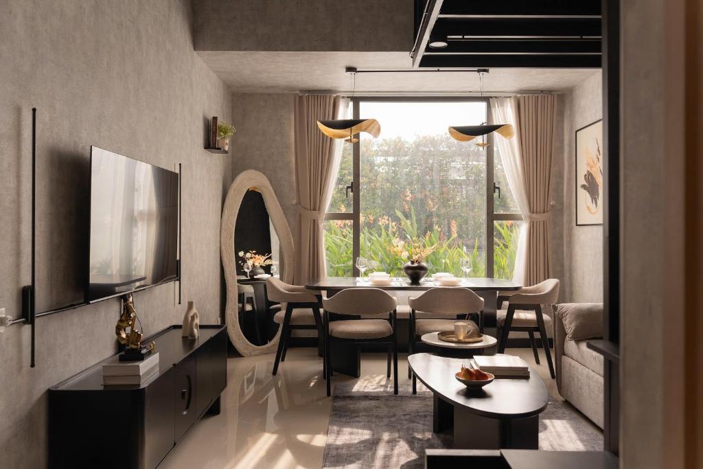 Rivergate Residence District 4 – Luxury Studios, 2 & 3 Bedrooms Apartments By La Vela Homes – Genuine Photos – 5mins Walk to District 1 – Free Pool Usage