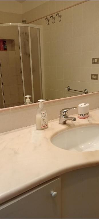 Ένα μπάνιο στο Appartamento a La Maddalena