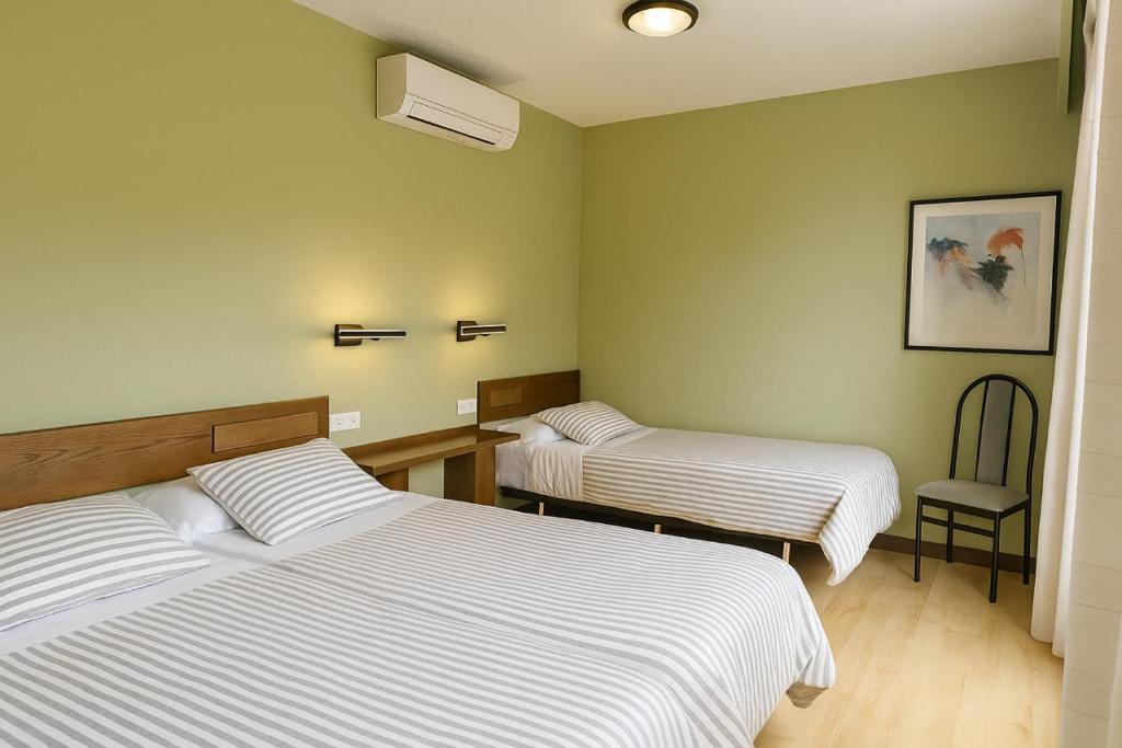 Hostal Concejo - Triple Room