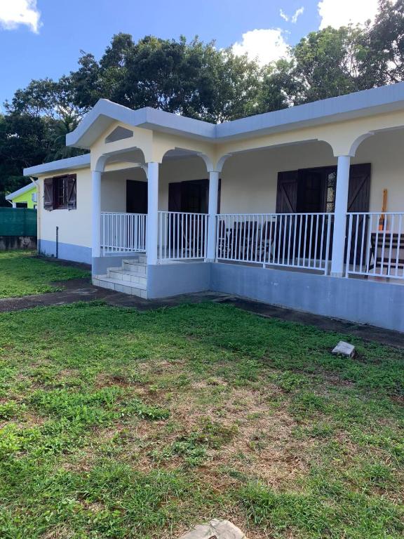 Budova, kde se vila nachází