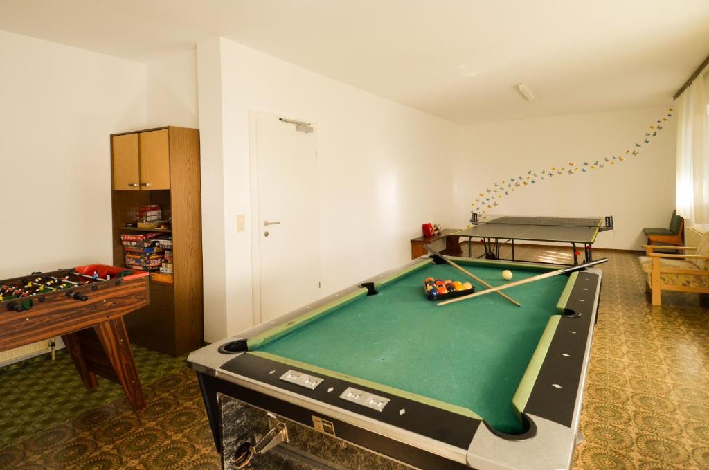 Biliardový stôl v ubytovaní Appartements Hitzenbichler