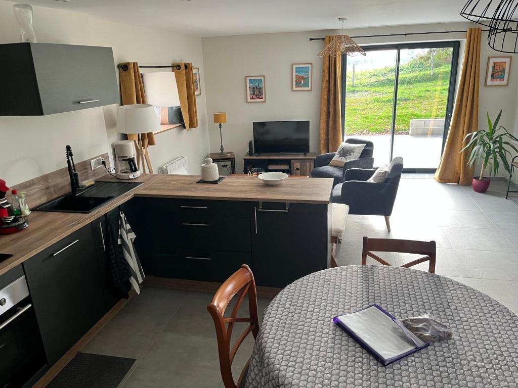 Kuchyň nebo kuchyňský kout v ubytování Ker Zélia