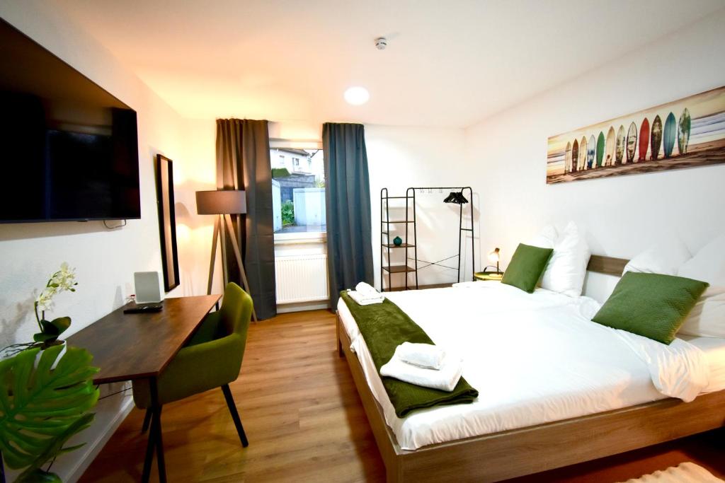 Postel nebo postele na pokoji v ubytování SANO - Hagen - Zentral, Ruhig, Stillvoll, Platz zum Arbeiten, Schnelles Internet