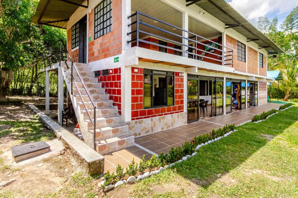 Budova, kde se prázdninový dům nachází