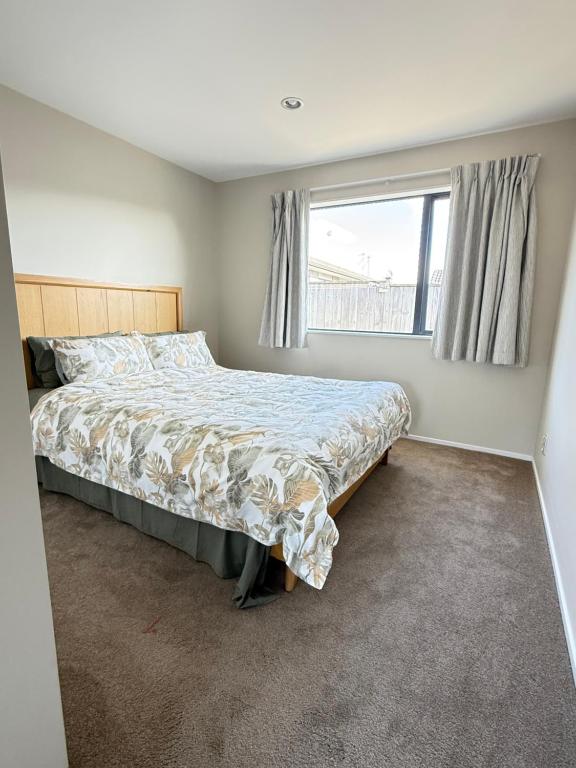 Ένα ή περισσότερα κρεβάτια σε δωμάτιο στο Shah Homestay