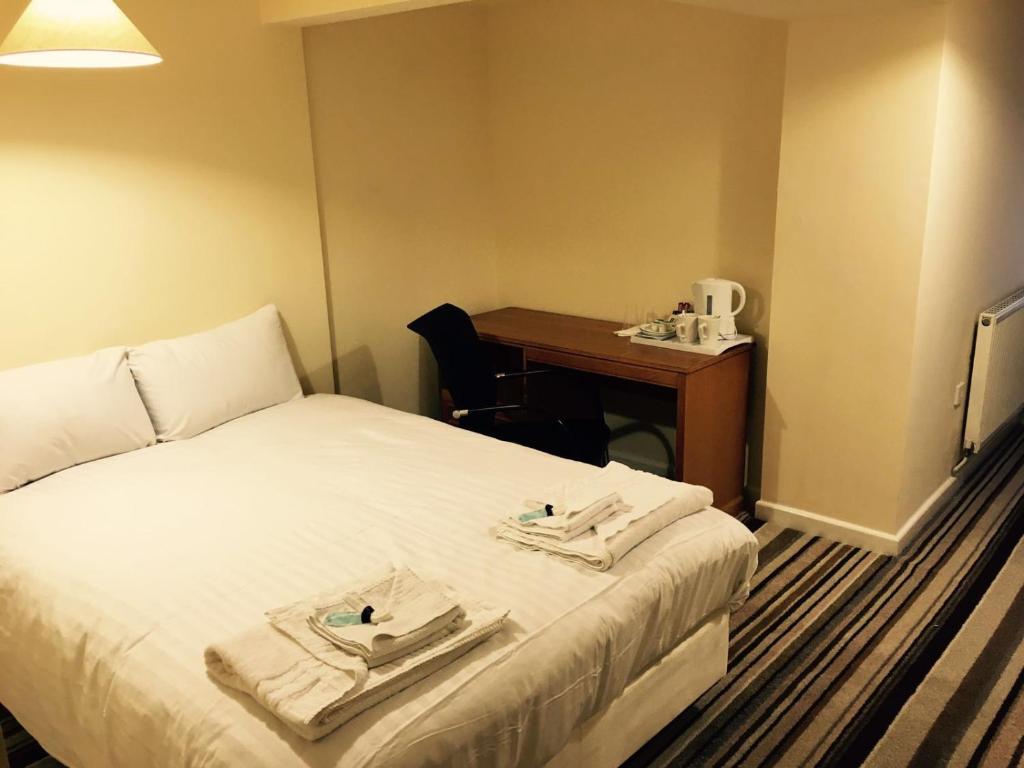 The Tudor House Hotel - Resim 21