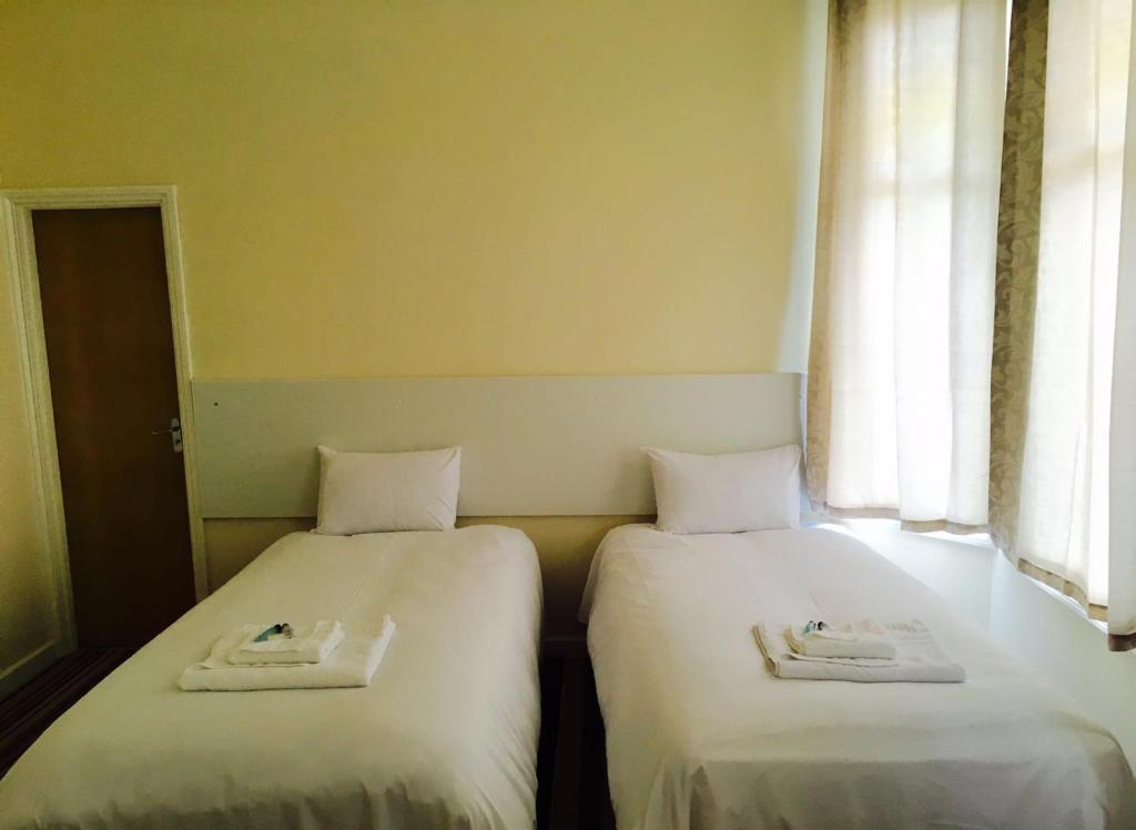 The Tudor House Hotel - Resim 20