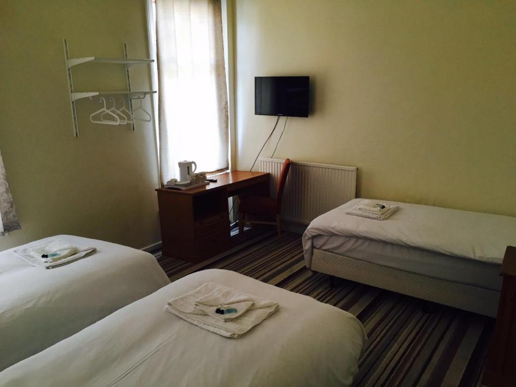 The Tudor House Hotel - Resim 14