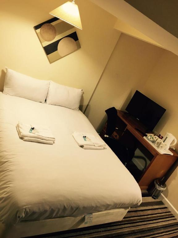 The Tudor House Hotel - Resim 17